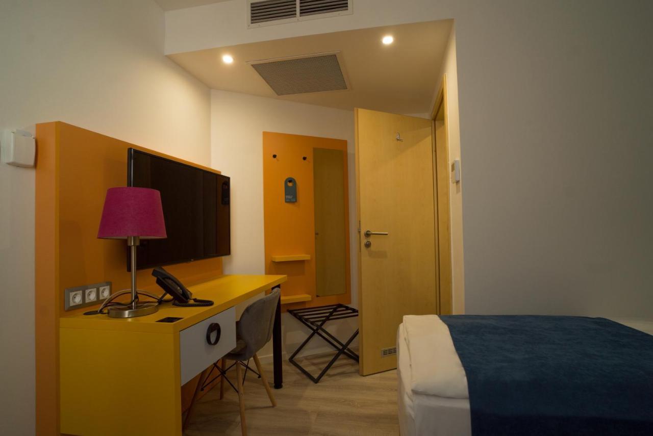 Hotel Civitas Шопрон Экстерьер фото