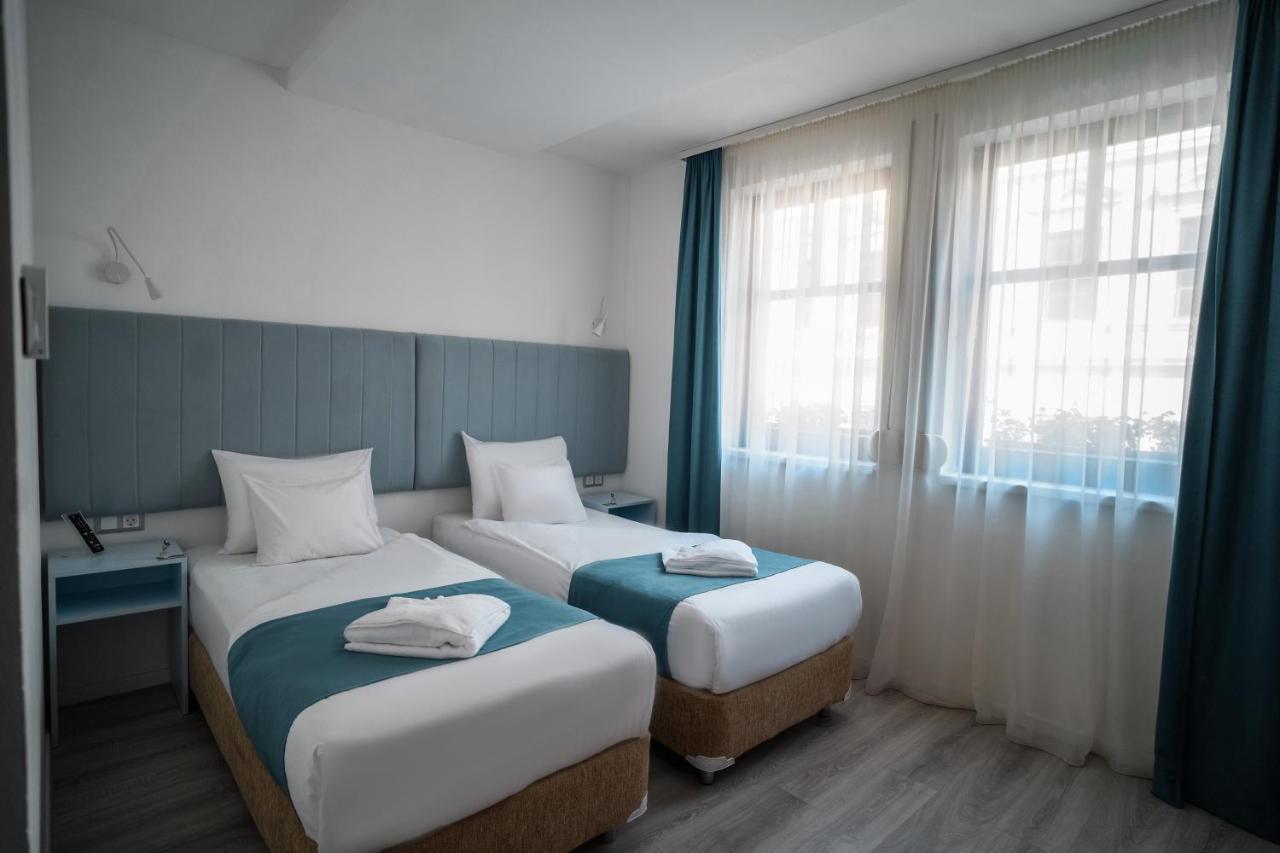 Hotel Civitas Шопрон Экстерьер фото