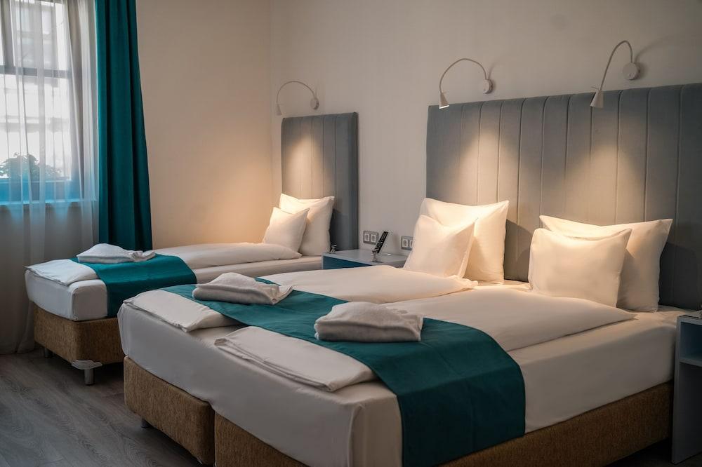 Hotel Civitas Шопрон Экстерьер фото